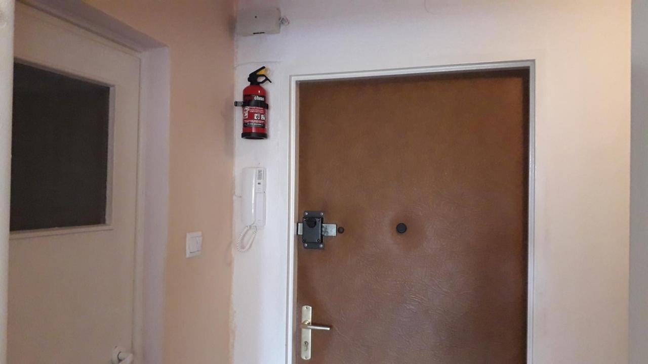 Appartement "Sady Flat" à Varsovie Extérieur photo