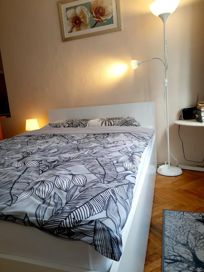 Appartement "Sady Flat" à Varsovie Extérieur photo